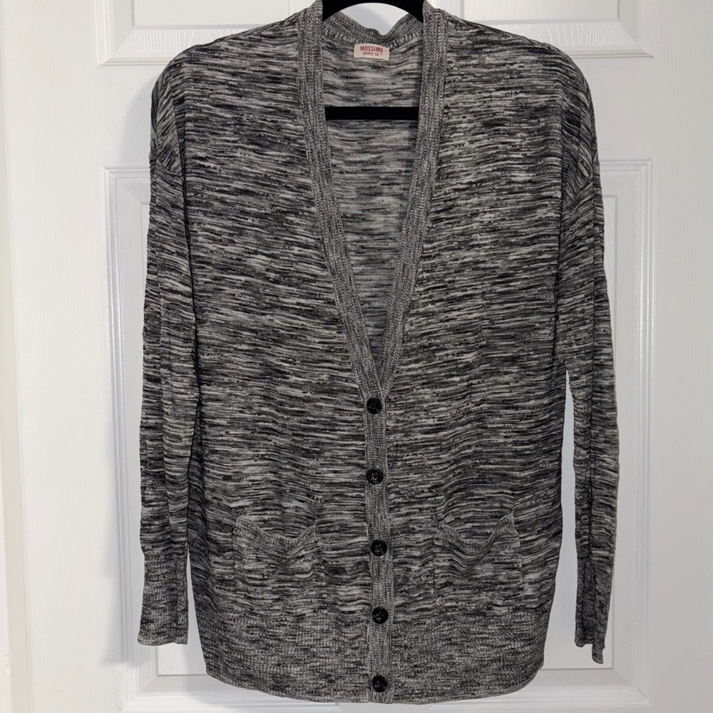 Mossimo lightweight heather sweater vneck button up casual and cute